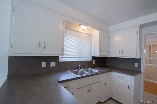 Redford Twp, MI 48239,25761 Jennifer