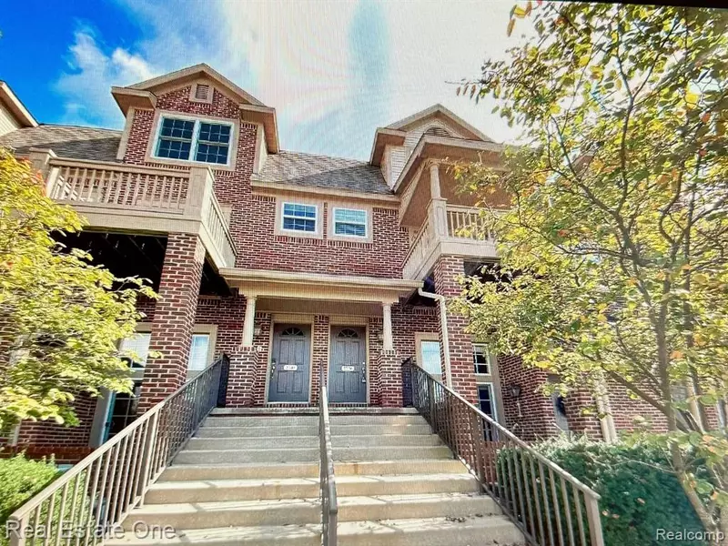 2736 BARCLAY Way NE 4, Ann Arbor, MI 48105