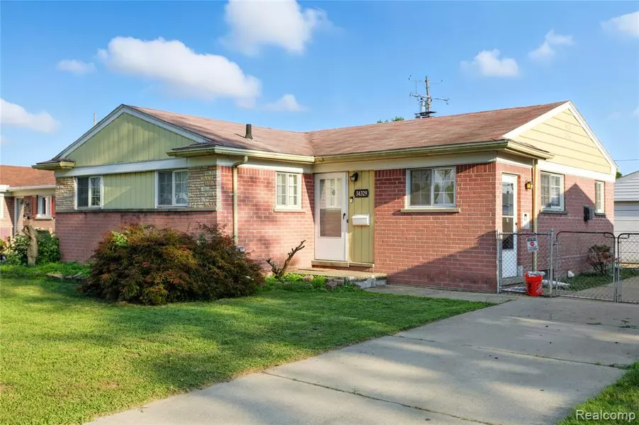 34329 Barton Street, Westland, MI 48185