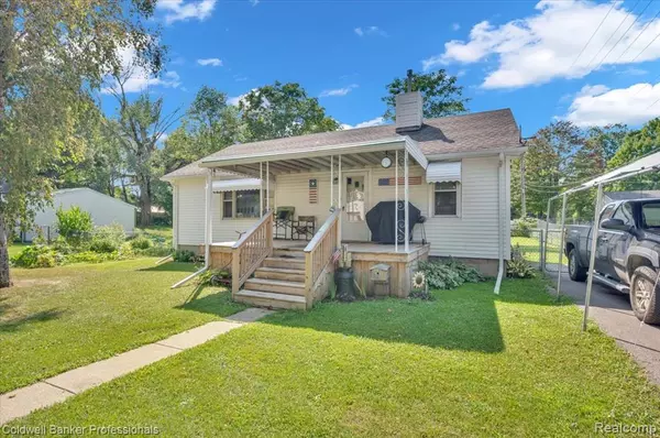 6130 2ND Street, Mayville Vlg, MI 48744