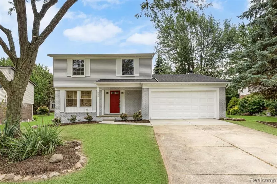 237 Union Drive, Rochester Hills, MI 48307