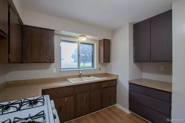 Roseville, MI 48066,18734 Florida Street