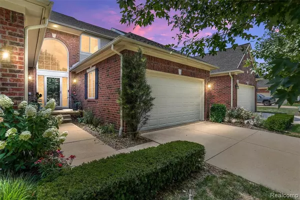 2156 Austin Drive, Shelby Twp, MI 48316