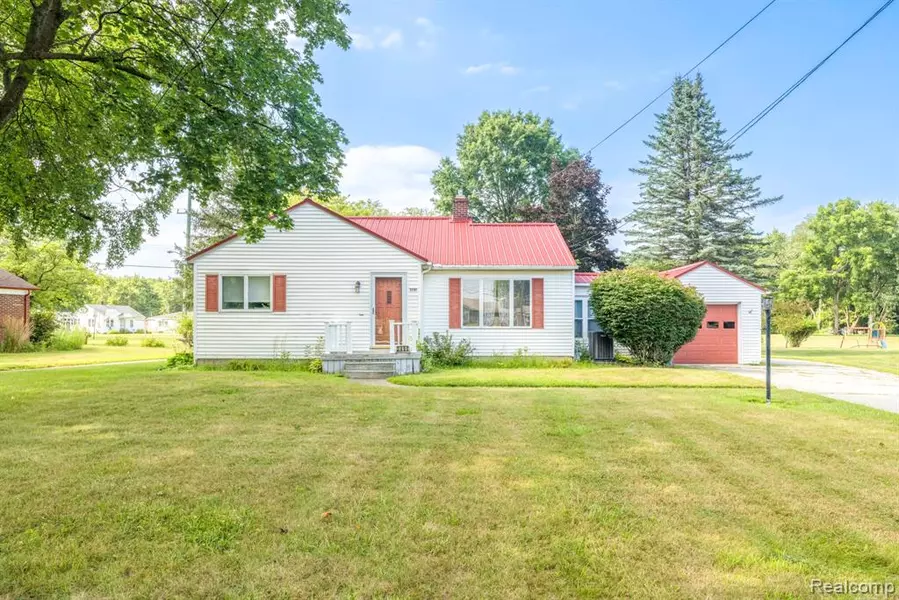 3490 N River Road, Fort Gratiot Twp, MI 48059