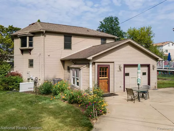 1117 S Long Lake Boulevard, Orion Twp, MI 48362