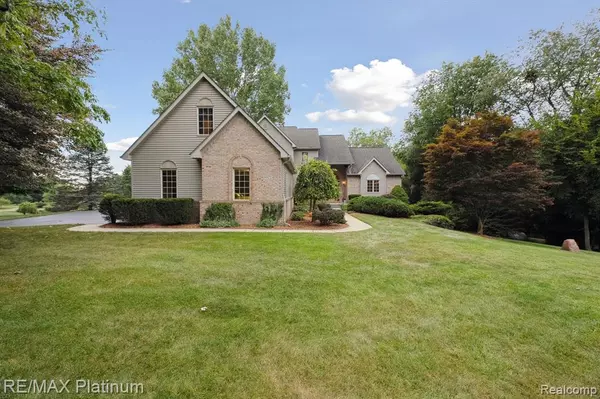 8872 Thornapple Drive, Putnam Twp, MI 48169