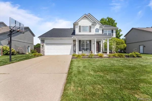 1098 Colt Drive, South Lyon, MI 48178