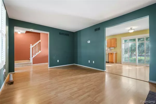 Farmington, MI 48336,22008 Middlebelt Road