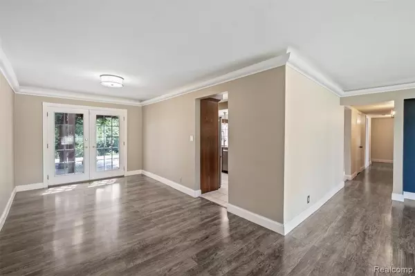 Bloomfield Hills, MI 48302,3275 Chickering Lane