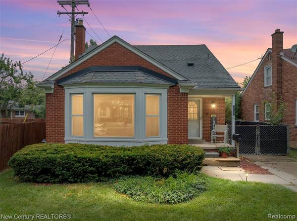 13120 Rosemary Boulevard, Oak Park, MI 48237