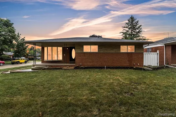 1745 Newman Street,  Trenton,  MI 48183