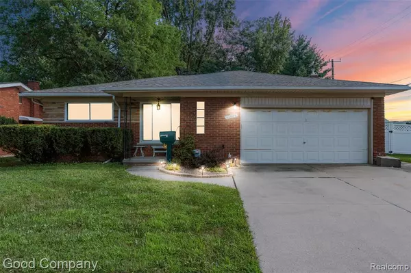 11006 Racine Road, Warren, MI 48093
