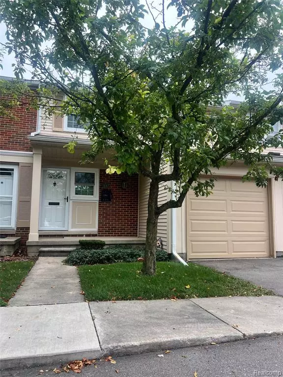 1587 Brentwood Drive P, Troy, MI 48098