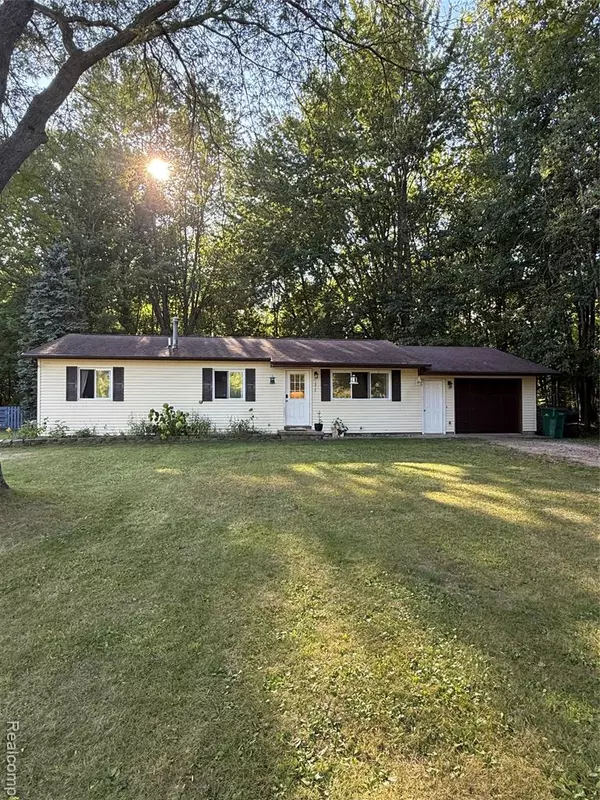 1313 N Antler Street, Gladwin, MI 48624