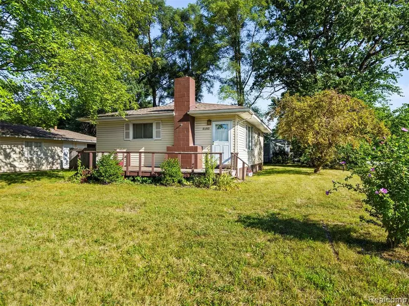 3195 Frembes Road, Waterford Twp, MI 48329