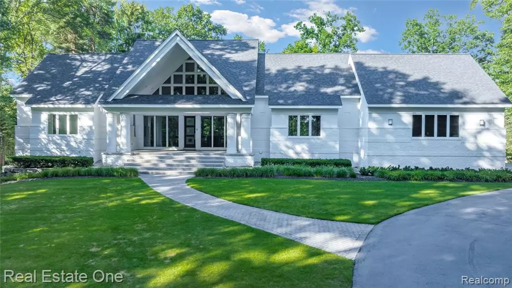 6570 Alden Drive, West Bloomfield Twp, MI 48324