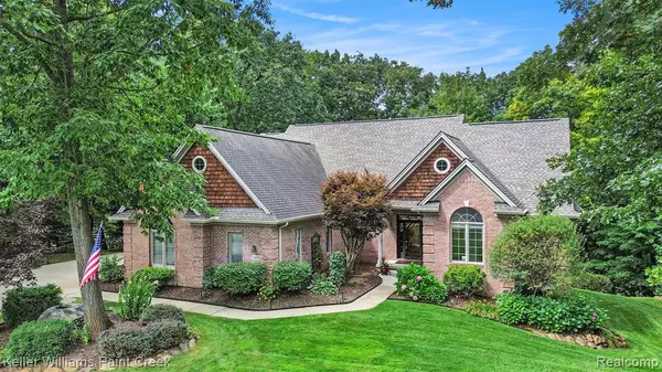 2435 Canyon Ridge Drive,  White Lake Twp,  MI 48383