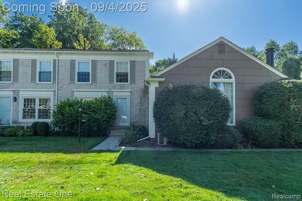 1312 Brook Lane 51, Rochester Hills, MI 48306