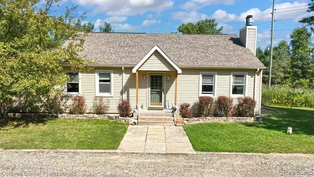 420 W Oakwood Road, Oxford Twp, MI 48371