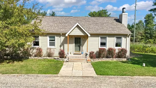 420 W Oakwood Road, Oxford Twp, MI 48371