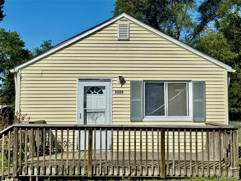 1123 Cherrylawn Drive, Pontiac, MI 48340