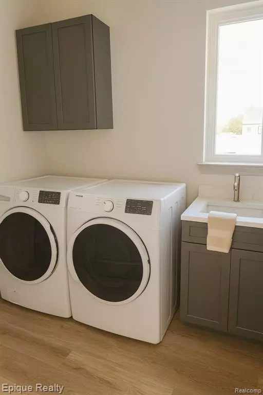 Orion Twp, MI 48360,3322 Cornerstone Drive