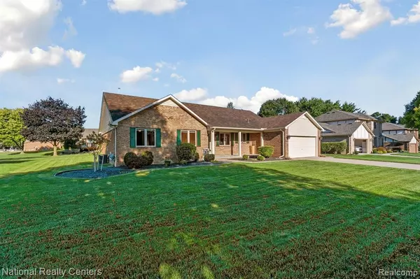 19695 Sussex Avenue, Livonia, MI 48152