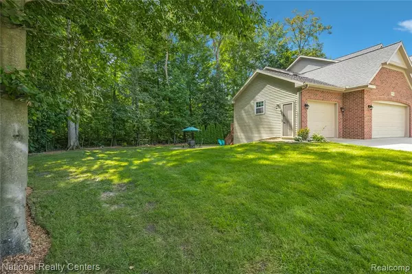 Brighton Twp, MI 48114,9760 Dornoch Trail