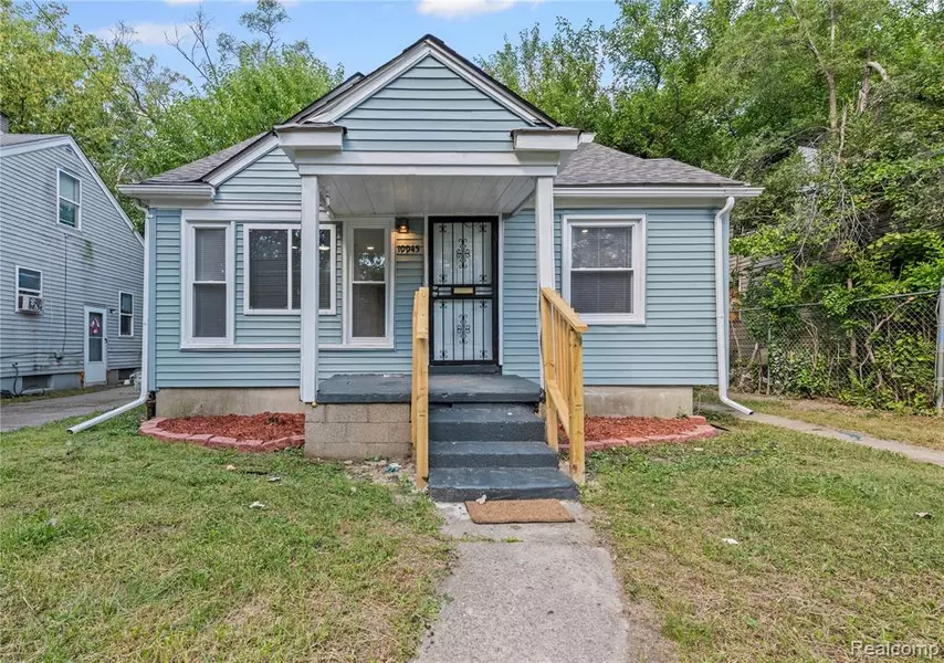 19945 Biltmore Street, Detroit, MI 48235