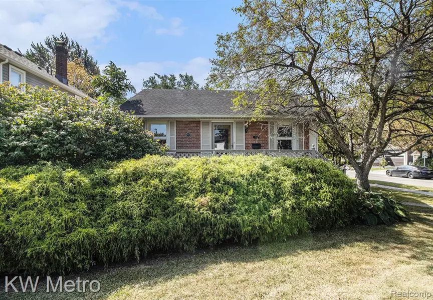 719 W 12 Mile Road, Royal Oak, MI 48073