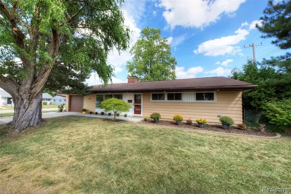 150 Brandt Street, Garden City, MI 48135