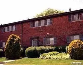 19609 W 12 MILE Road, Southfield, MI 48076