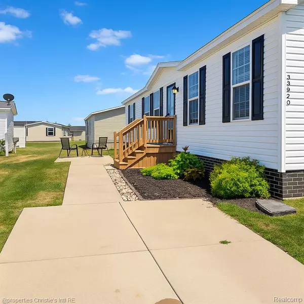 33020 Spruce Court, Lenox Twp, MI 48048