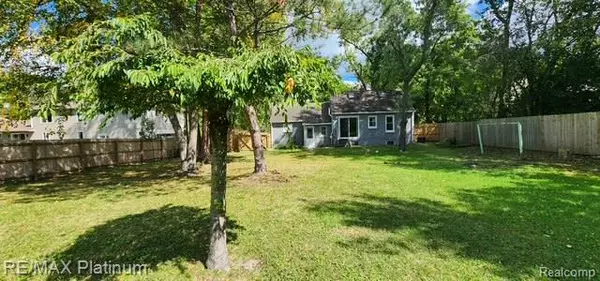 Ann Arbor, MI 48103,1649 Franklin Street