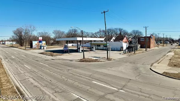 2561 S Fort Street, Detroit, MI 48217