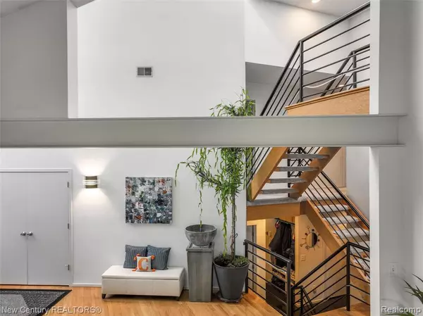 Wolverine Lake Vlg, MI 48390,275 Angola Street