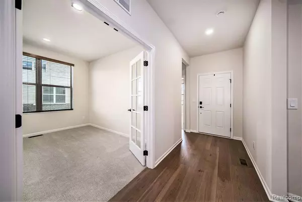 Ann Arbor, MI 48108,728 W Spaniel Drive