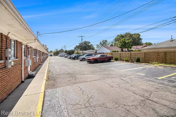 Eastpointe, MI 48021,24301 Kelly Road