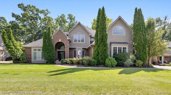 2282 Sandlewood Drive, White Lake Twp, MI 48383