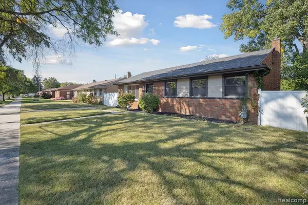 Detroit, MI 48235,20575 Rutherford Street