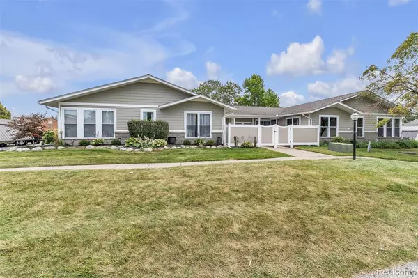 22653 Woolsey, Novi, MI 48375