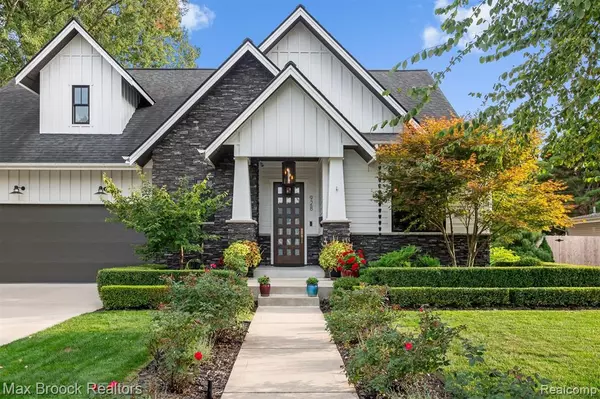 Royal Oak, MI 48073,928 Montrose Avenue