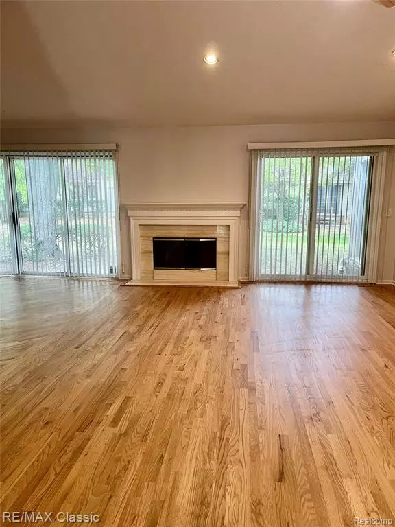 West Bloomfield Twp, MI 48322,7663 Danbury Circle