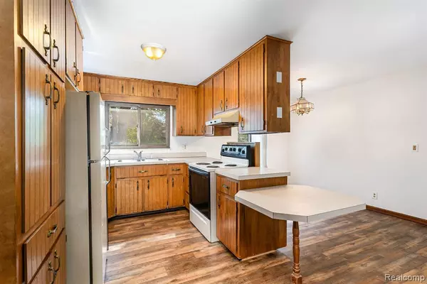 Kochville Twp, MI 48604,5430 Tittabawassee Road