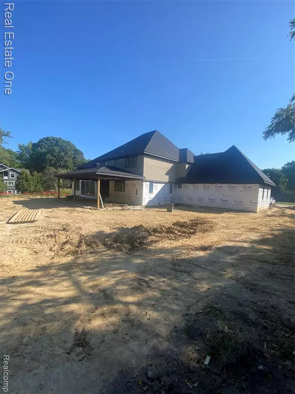 Bloomfield Hills, MI 48304,3370 Bloomcrest Drive