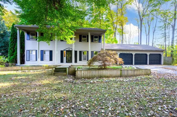 Flushing, MI 48433,7505 Falling Leaf Court