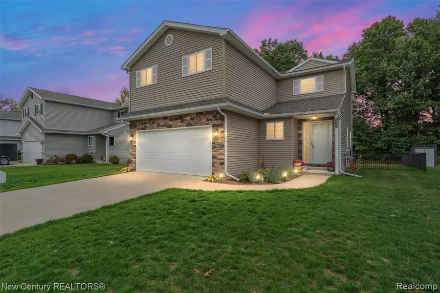 6496 Skylar Lane, Waterford Twp, MI 48327
