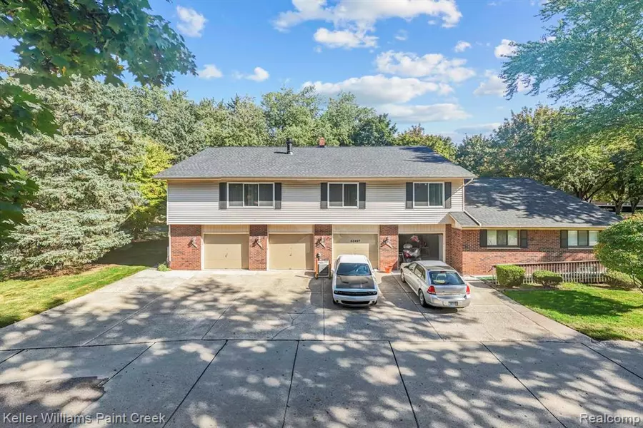 42501 Eldon Circle, Clinton Twp, MI 48038