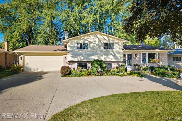 35249 Wagner Drive, Clinton Twp, MI 48035