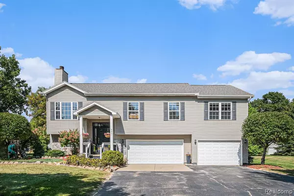 4041 Deer Run Trail, Holly Twp, MI 48442